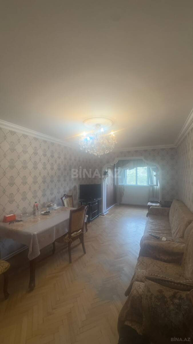 3 otaqlı Köhnə tikili, Neftçilər m., Bakı