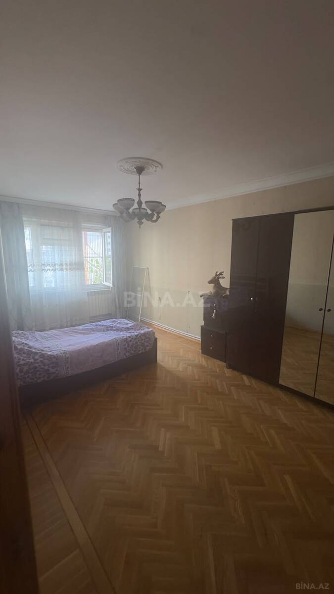 3 otaqlı Köhnə tikili, Neftçilər m., Bakı