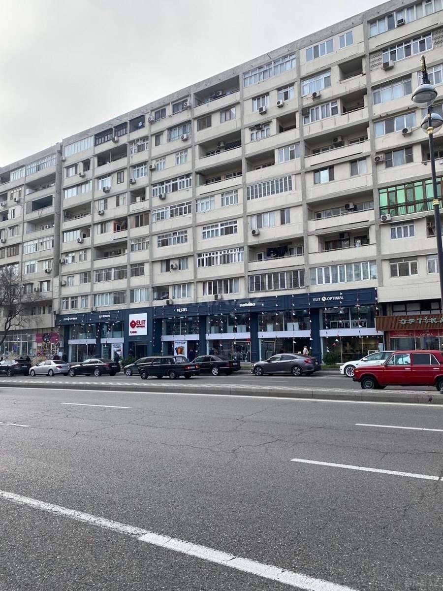 2 otaqlı Köhnə tikili, İnşaatçılar m., Bakı