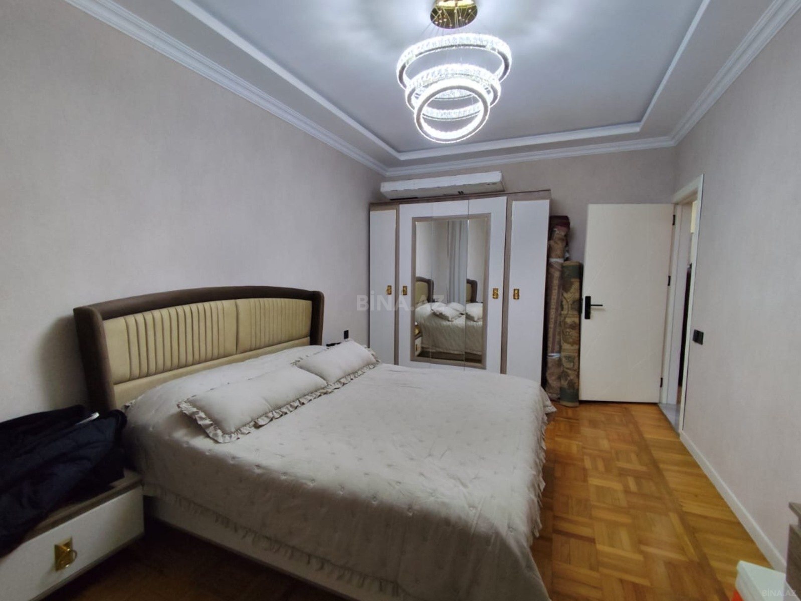 4 otaqlı Köhnə tikili, Əhmədli m., Bakı