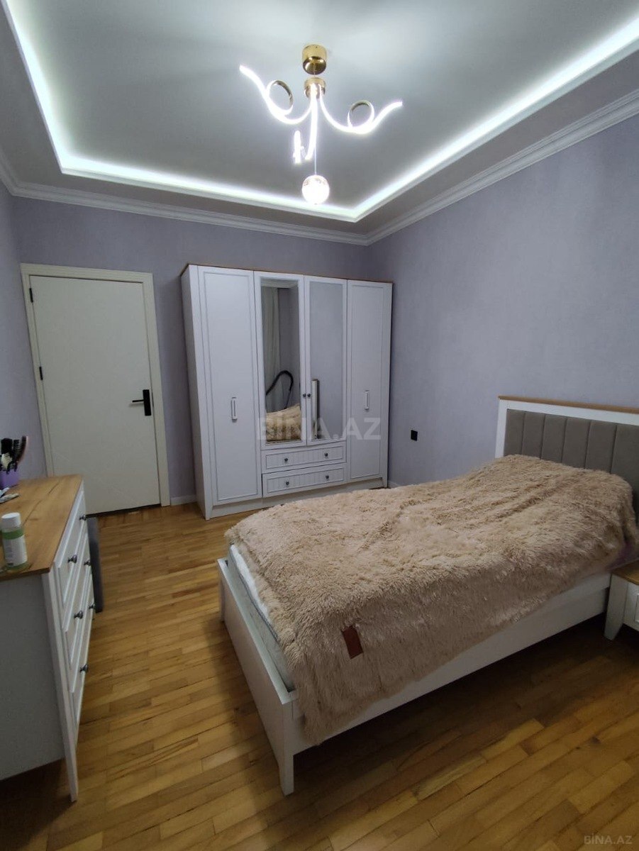 4 otaqlı Köhnə tikili, Əhmədli m., Bakı