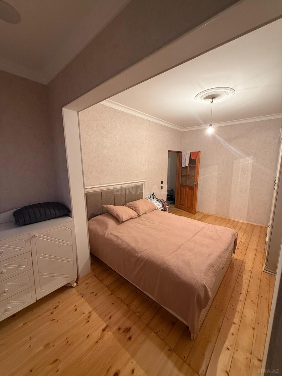 5 otaqlı Köhnə tikili, Köhnə Günəşli q., Bakı