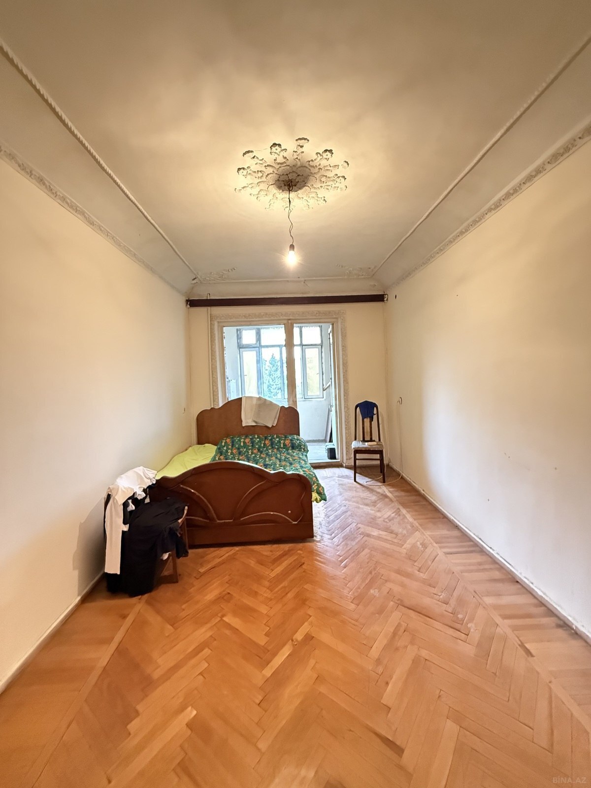 3 otaqlı Köhnə tikili, Neftçilər m., Bakı