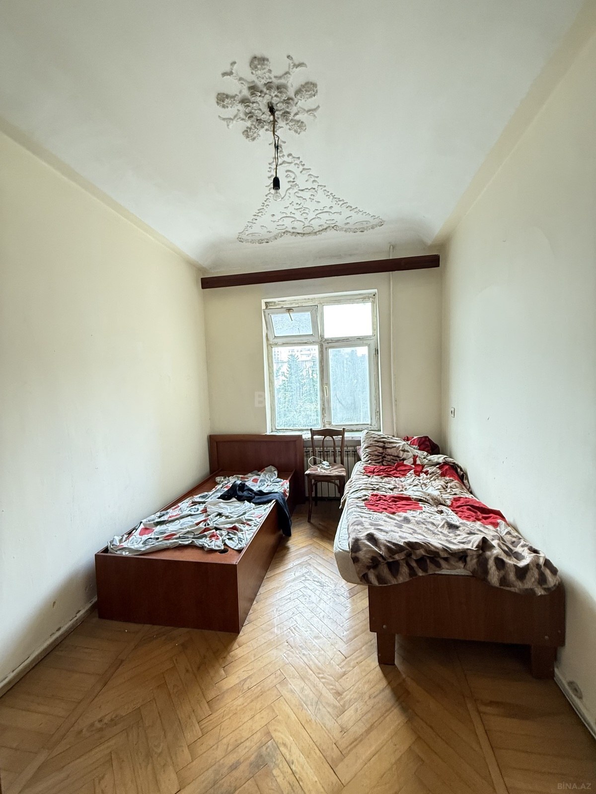 3 otaqlı Köhnə tikili, Neftçilər m., Bakı