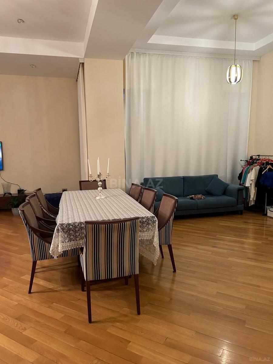 8 otaqlı Həyət evi/Bağ evi, Mərdəkan q., Bakı