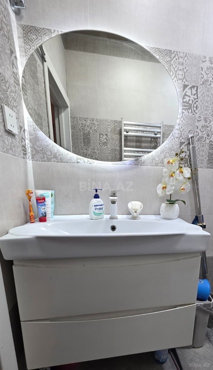 3 otaqlı Köhnə tikili, Elmlər Akademiyası m., Bakı