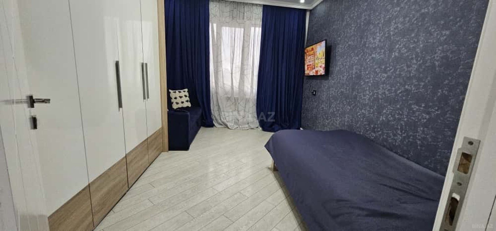 3 otaqlı Köhnə tikili, Elmlər Akademiyası m., Bakı