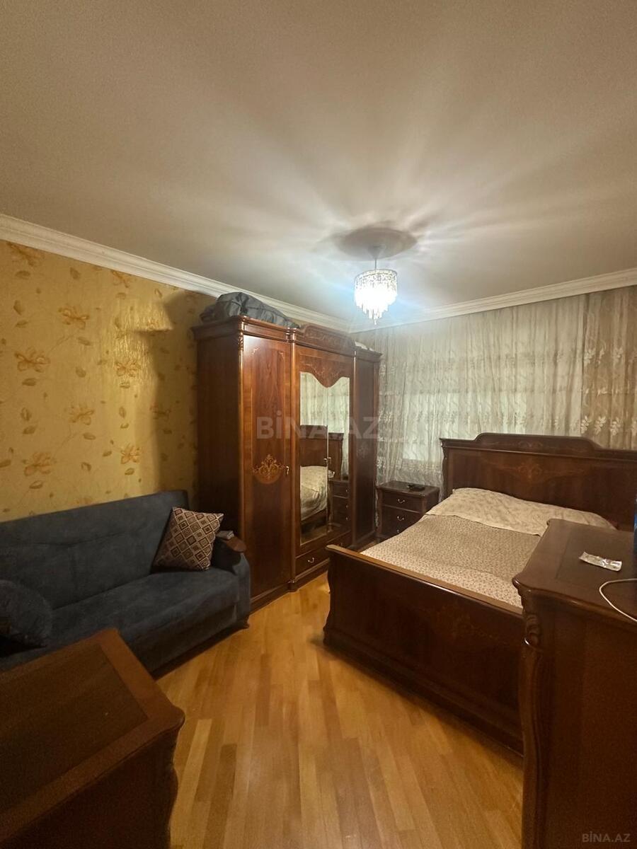 3 otaqlı Köhnə tikili, Memar Əcəmi m., Bakı