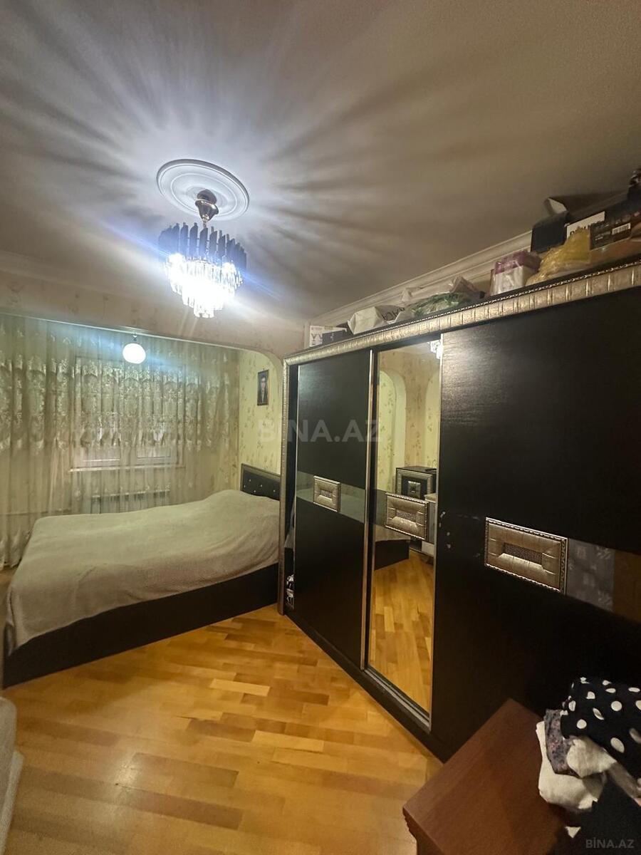3 otaqlı Köhnə tikili, Memar Əcəmi m., Bakı