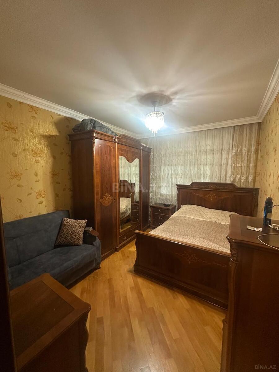 3 otaqlı Köhnə tikili, Memar Əcəmi m., Bakı