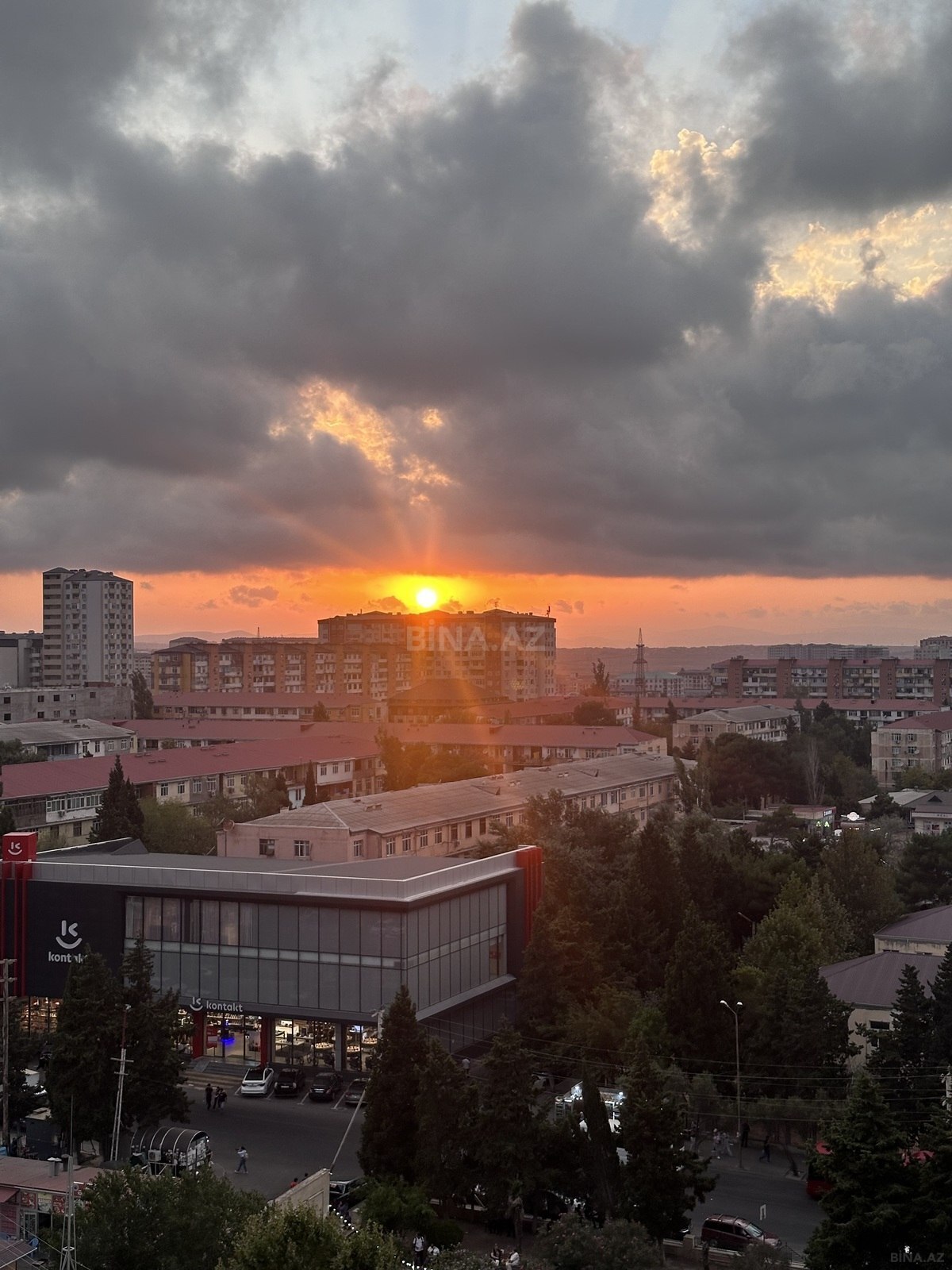 3 otaqlı Yeni tikili, Xırdalan