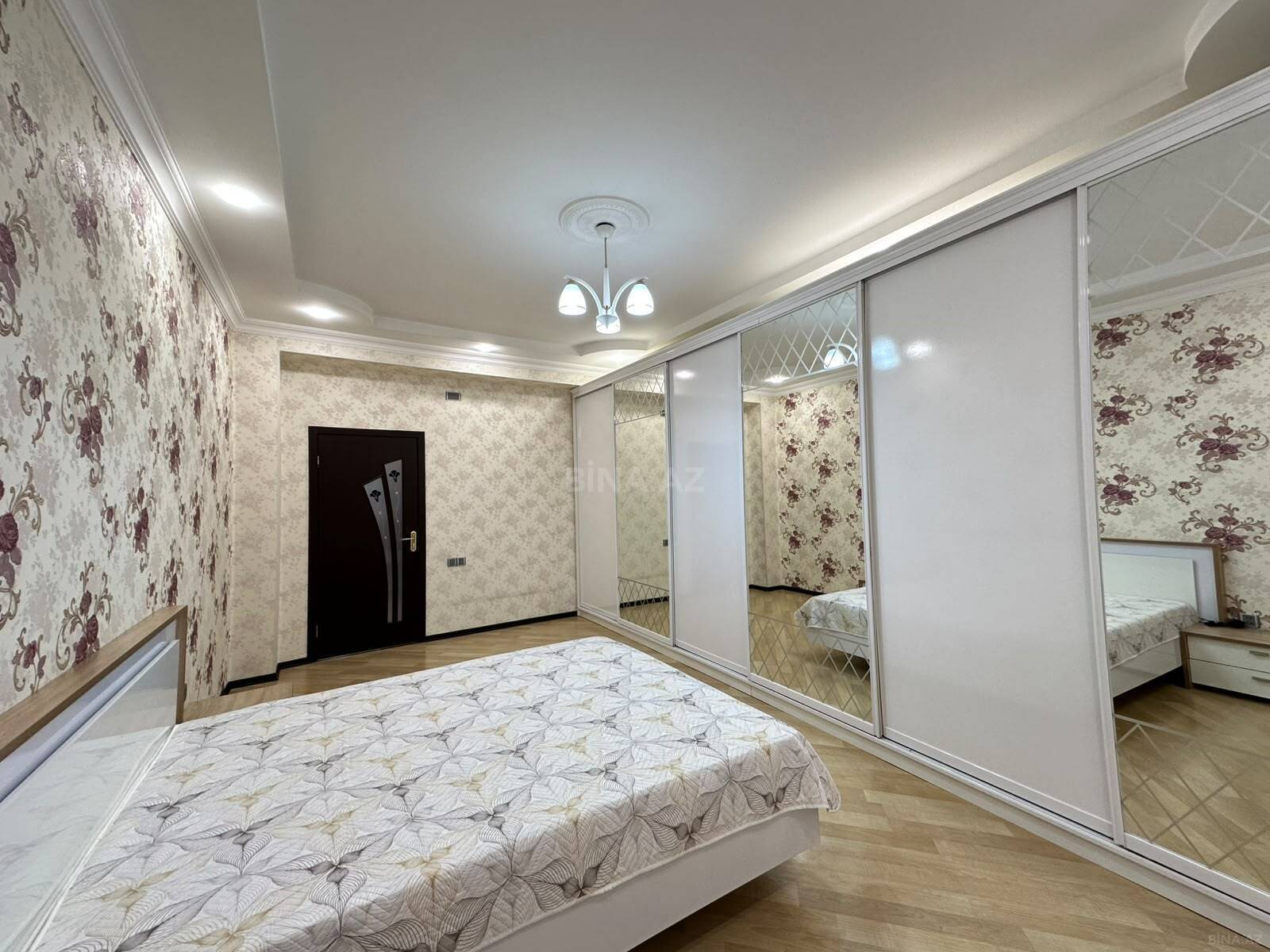3 otaqlı Yeni tikili, Şah İsmayıl Xətai m., Bakı