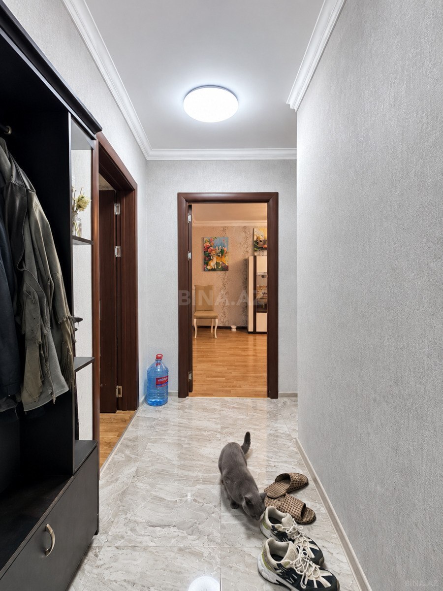 3 otaqlı Köhnə tikili, Qara Qarayev m., Bakı