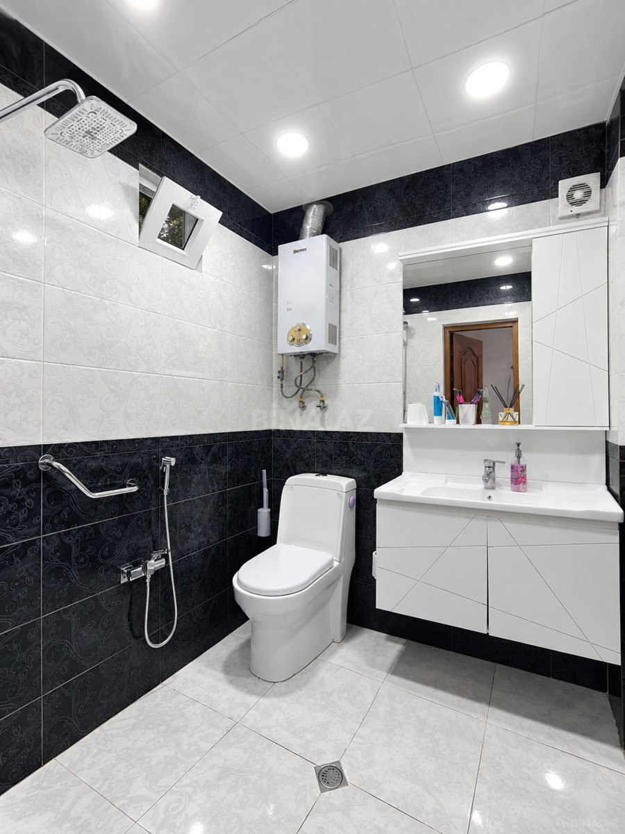 3 otaqlı Köhnə tikili, Qara Qarayev m., Bakı