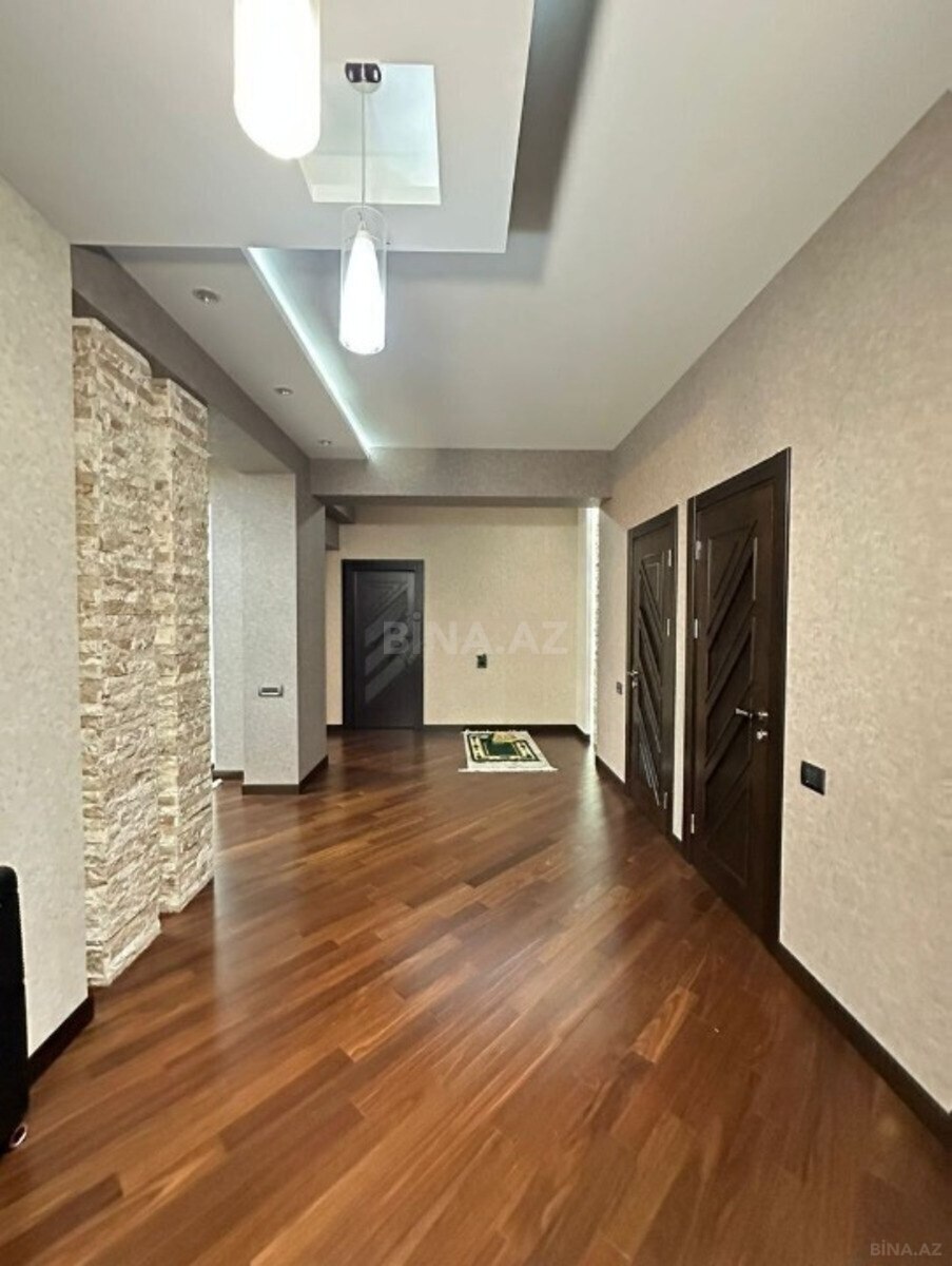 3 otaqlı Yeni tikili, Şah İsmayıl Xətai m., Bakı