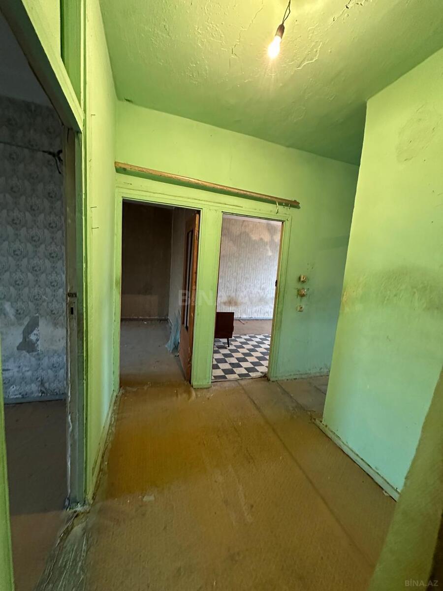 4 otaqlı Köhnə tikili, Qaraçuxur q., Bakı