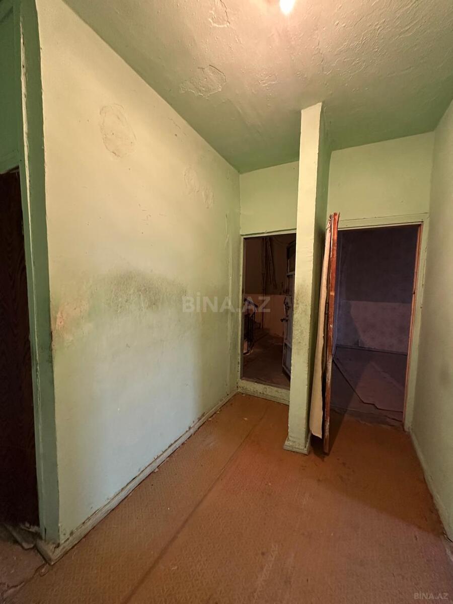 4 otaqlı Köhnə tikili, Qaraçuxur q., Bakı