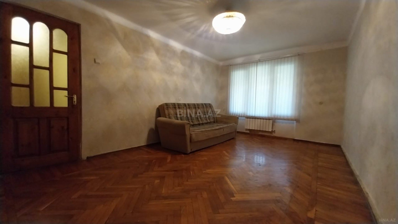 3 otaqlı Köhnə tikili, Elmlər Akademiyası m., Bakı