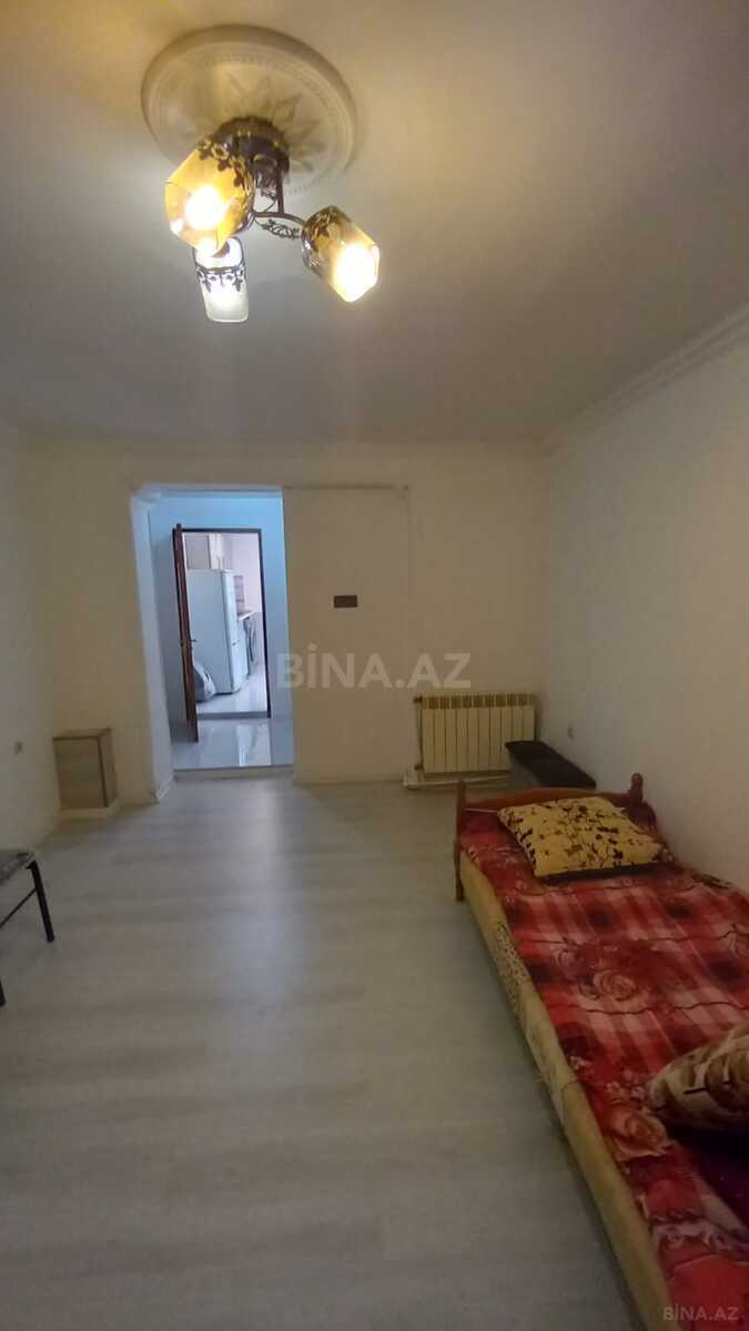 2 otaqlı Köhnə tikili, Elmlər Akademiyası m., Bakı