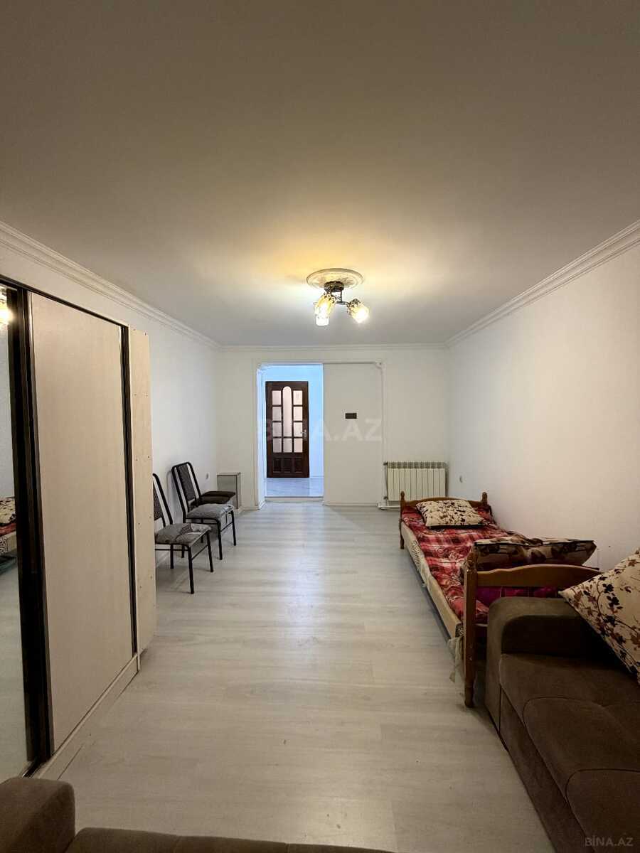 2 otaqlı Köhnə tikili, Elmlər Akademiyası m., Bakı