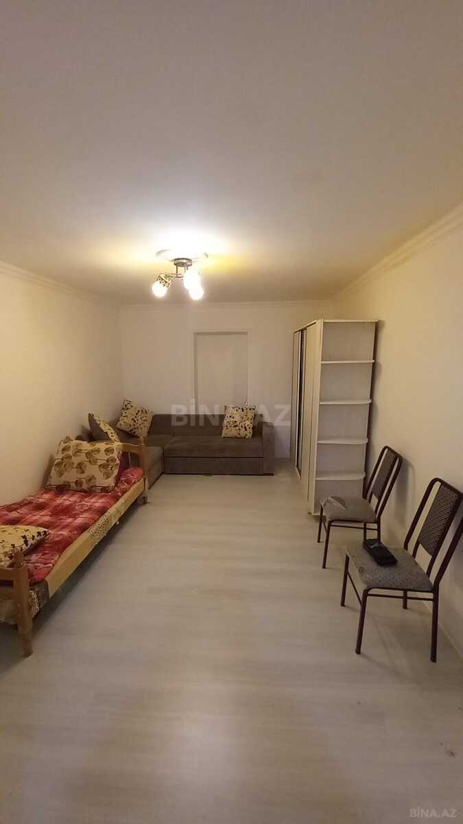 2 otaqlı Köhnə tikili, Elmlər Akademiyası m., Bakı