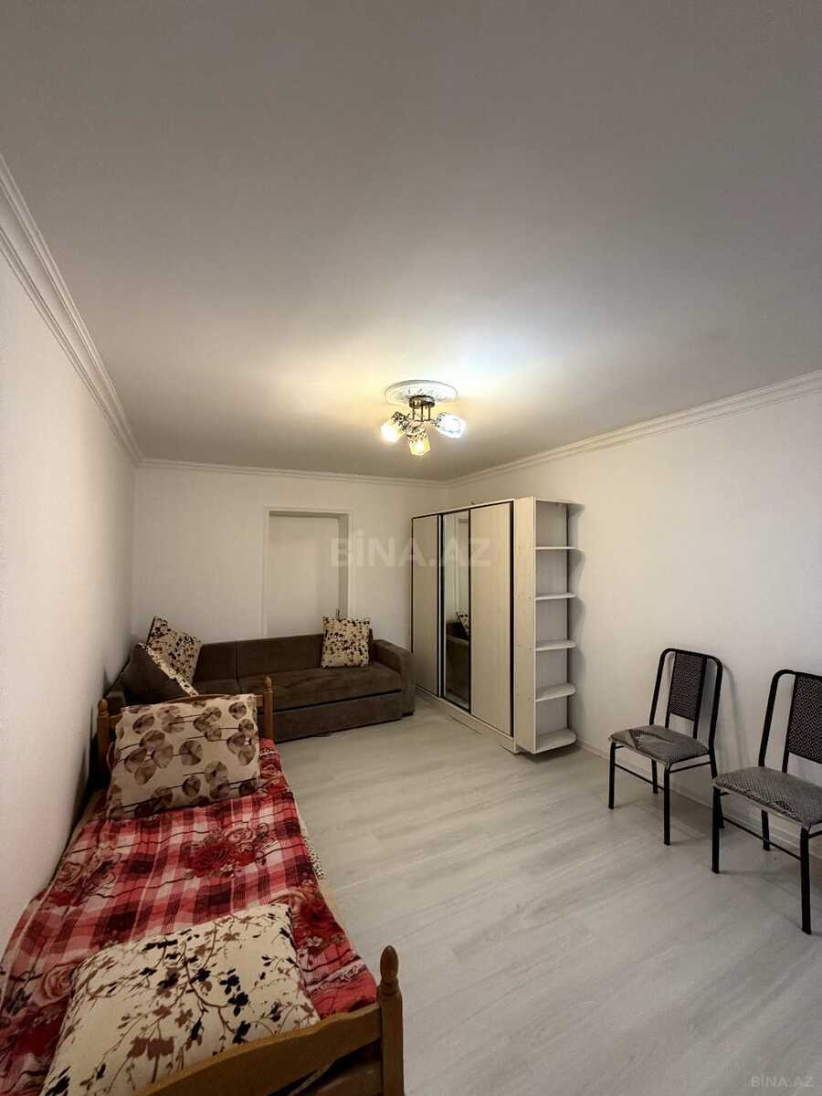 2 otaqlı Köhnə tikili, Elmlər Akademiyası m., Bakı