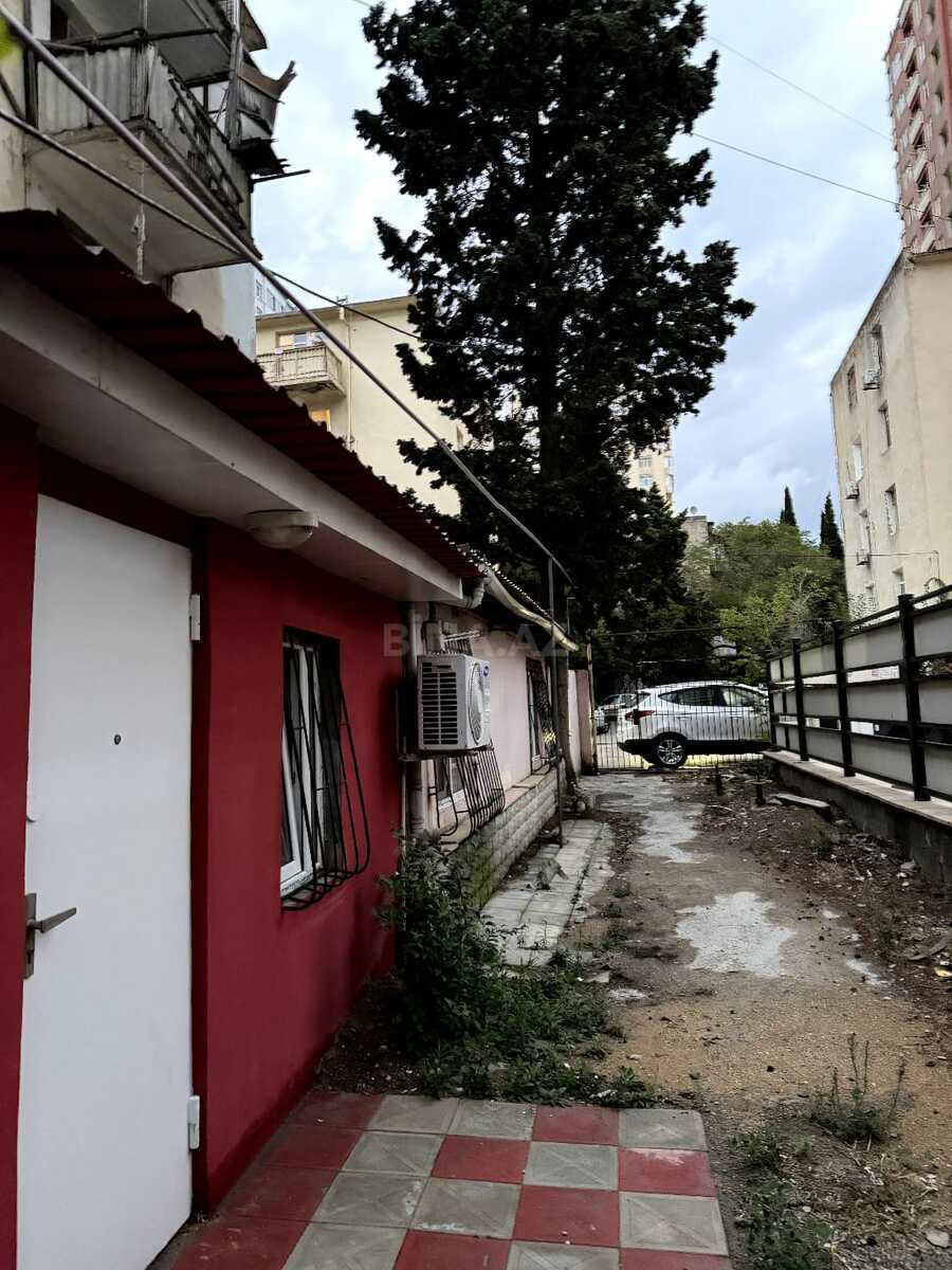 2 otaqlı Köhnə tikili, Elmlər Akademiyası m., Bakı