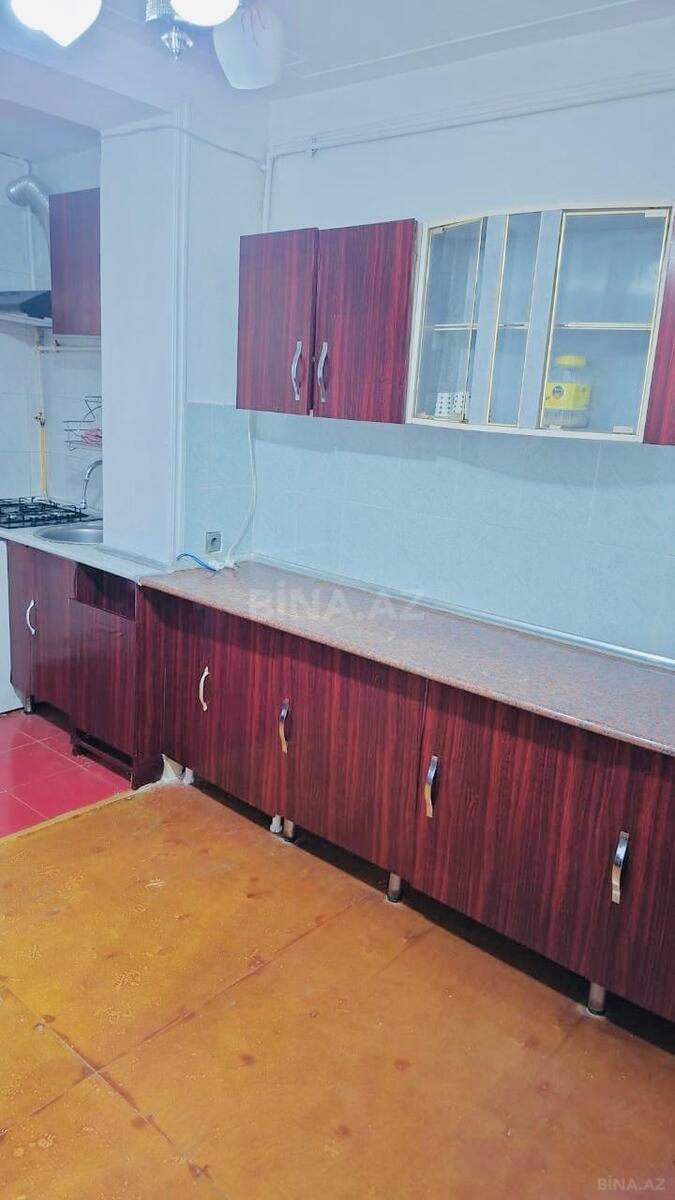3 otaqlı Köhnə tikili, Həzi Aslanov m., Bakı