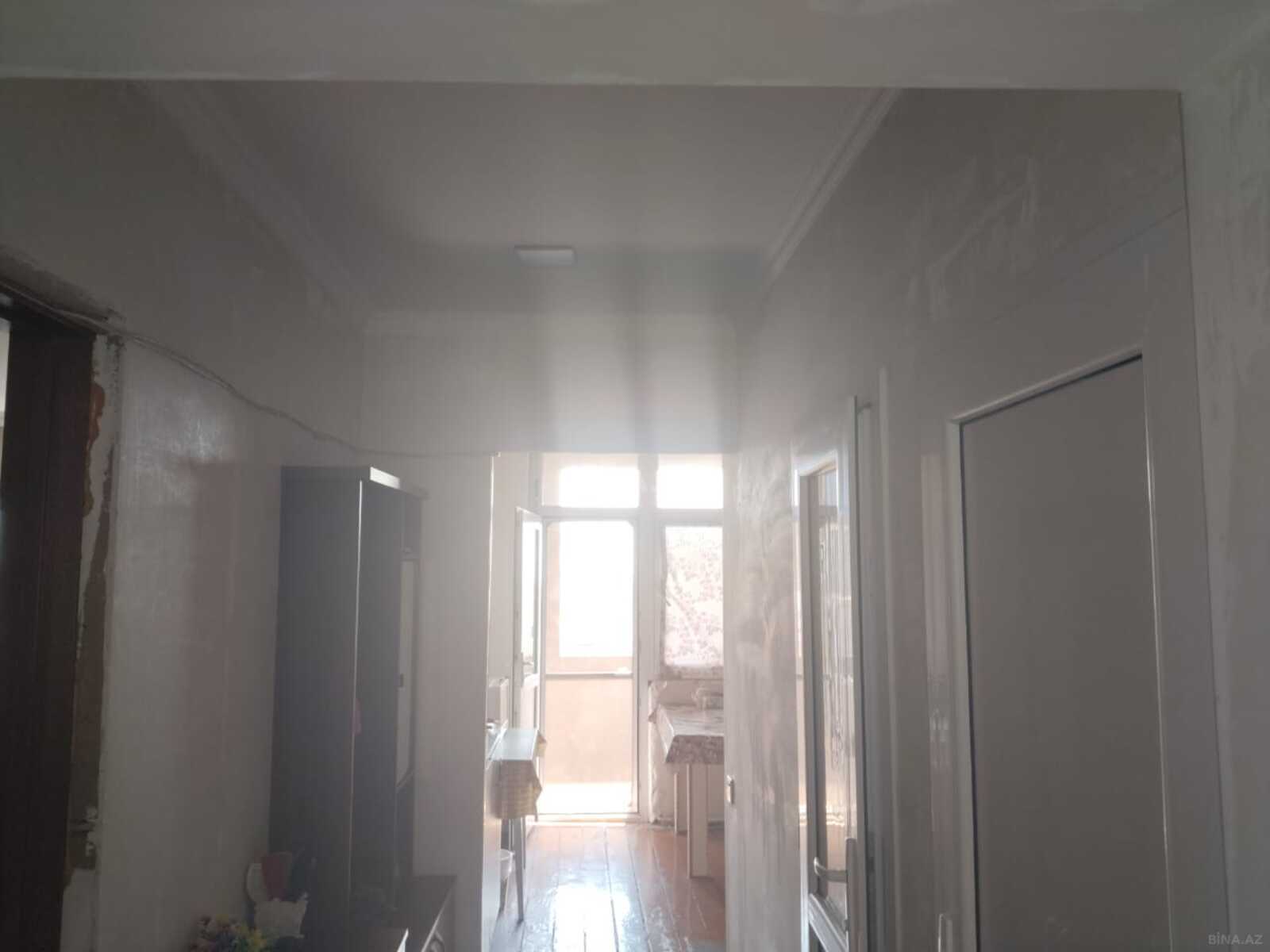 3 otaqlı Köhnə tikili, Həzi Aslanov m., Bakı
