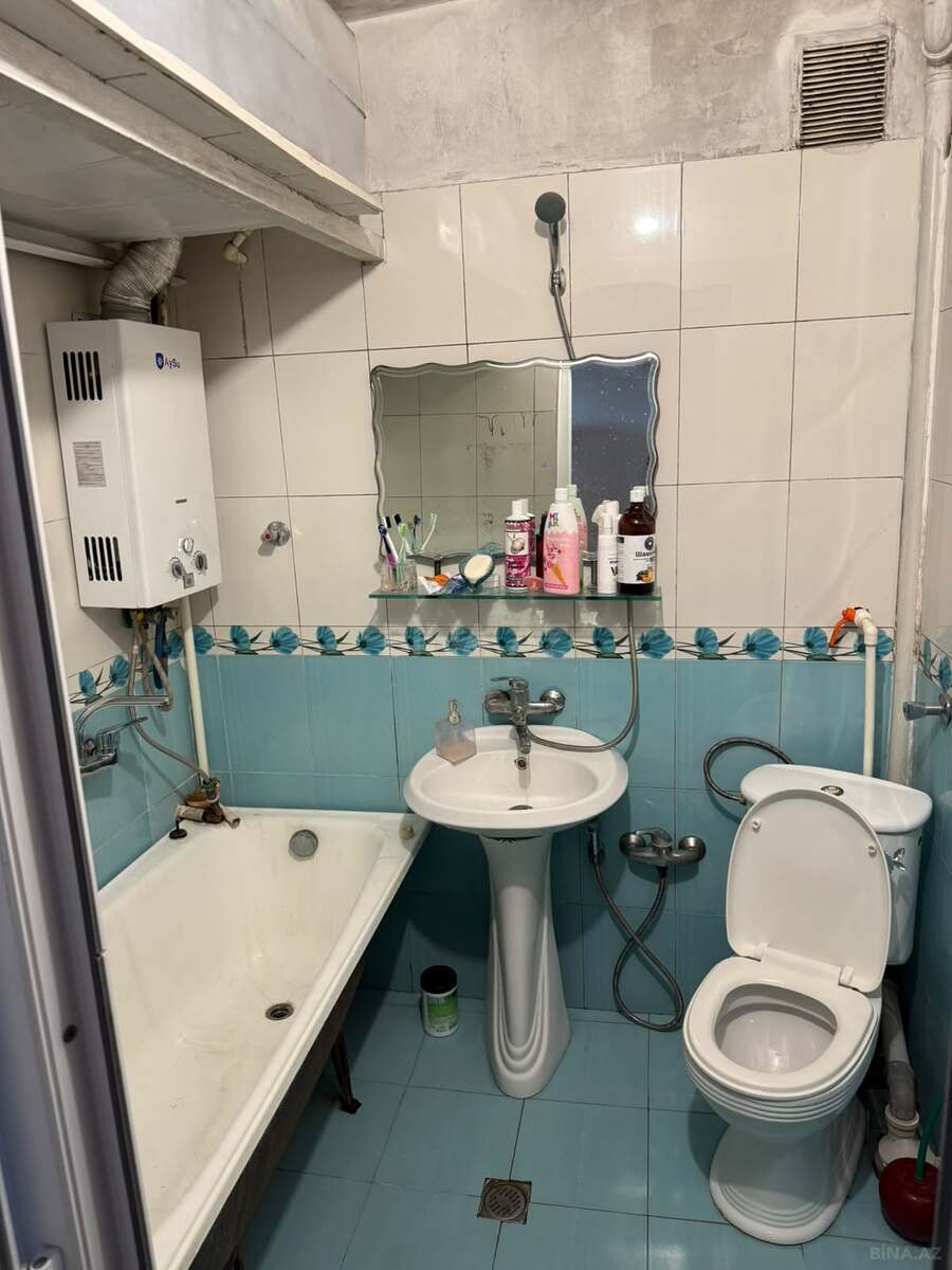 3 otaqlı Köhnə tikili, Neftçilər m., Bakı