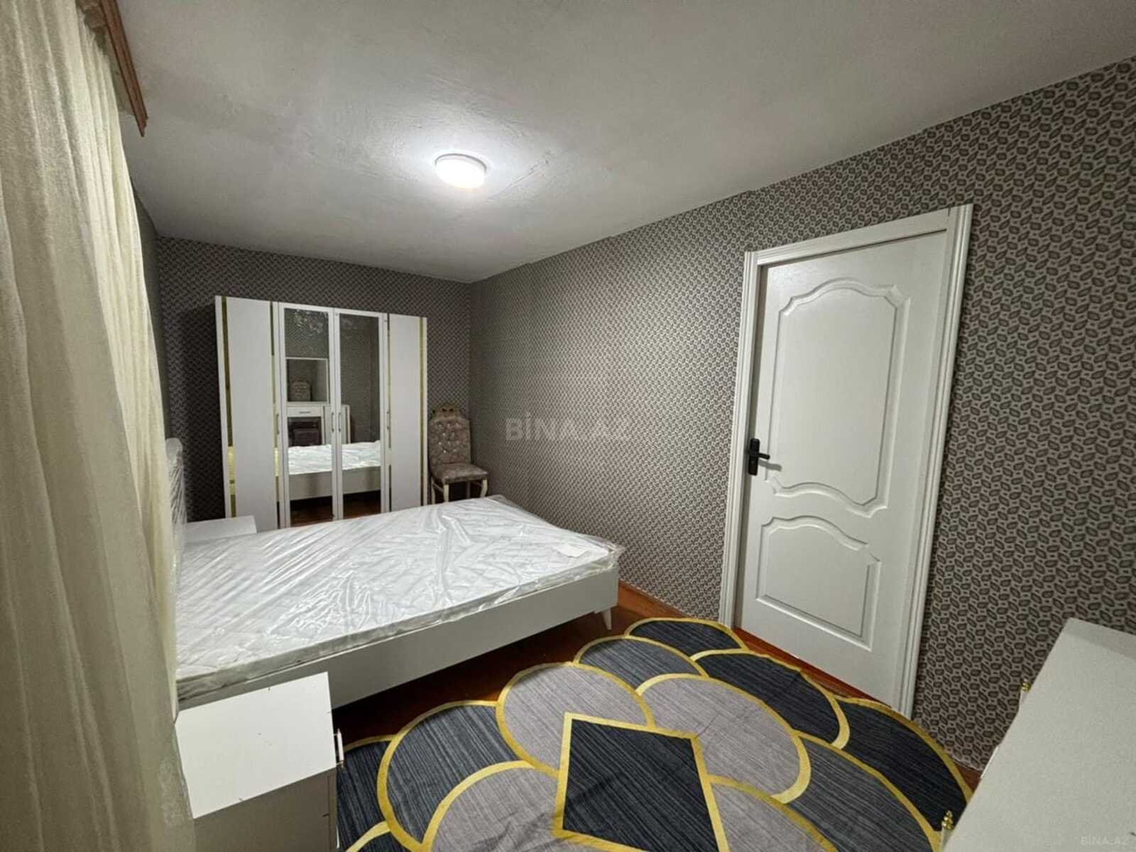 2 otaqlı Köhnə tikili, Elmlər Akademiyası m., Bakı
