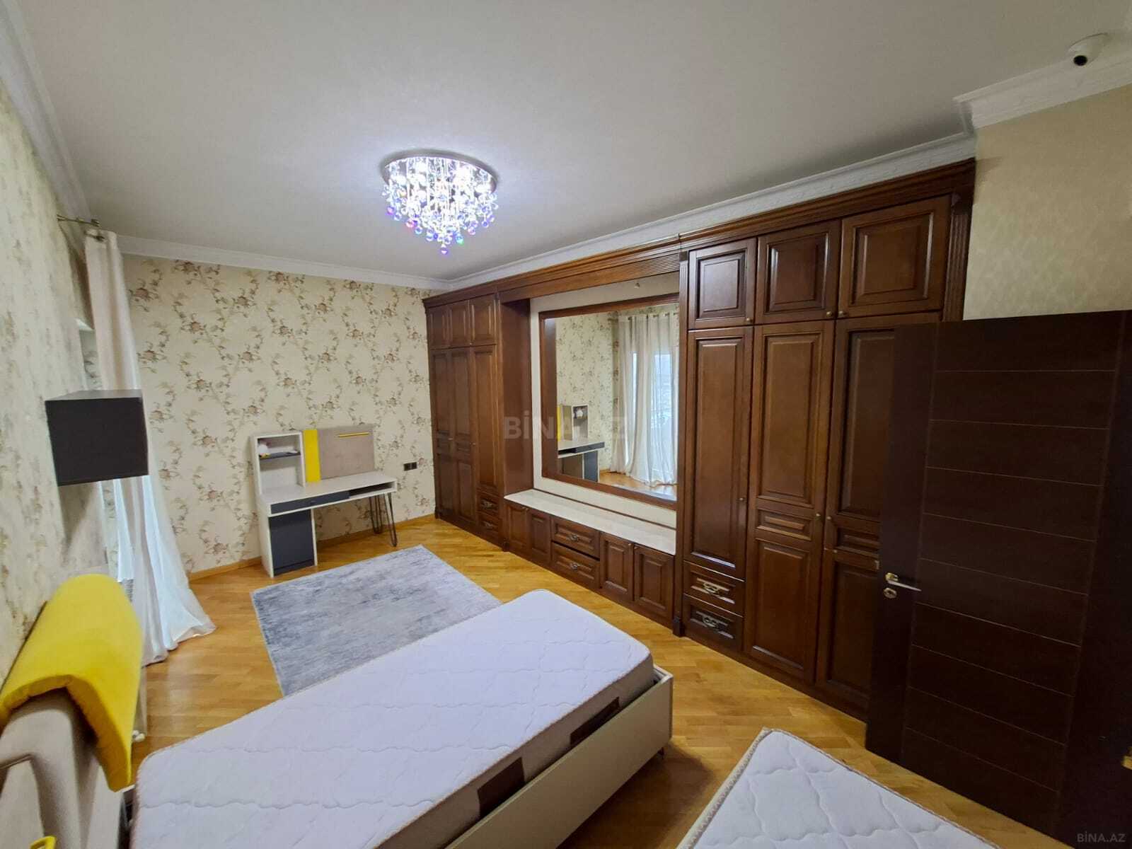 3 otaqlı Yeni tikili, 28 May m., Bakı