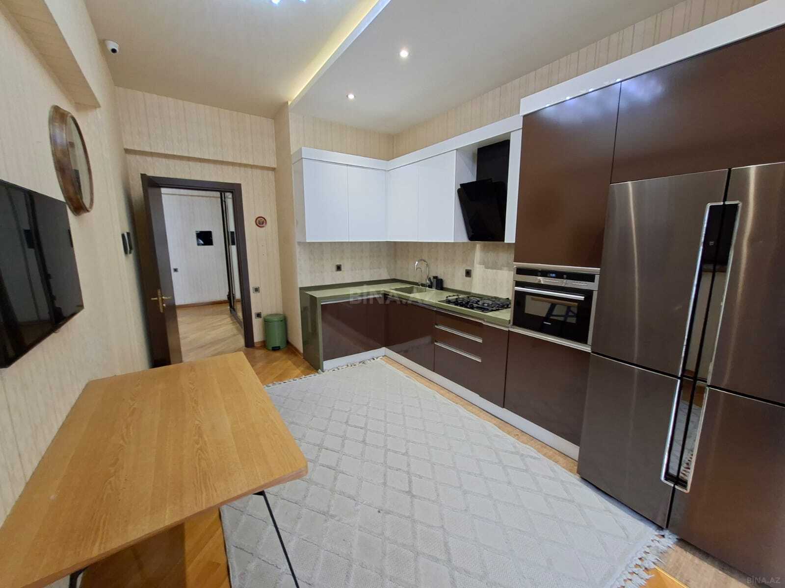3 otaqlı Yeni tikili, 28 May m., Bakı