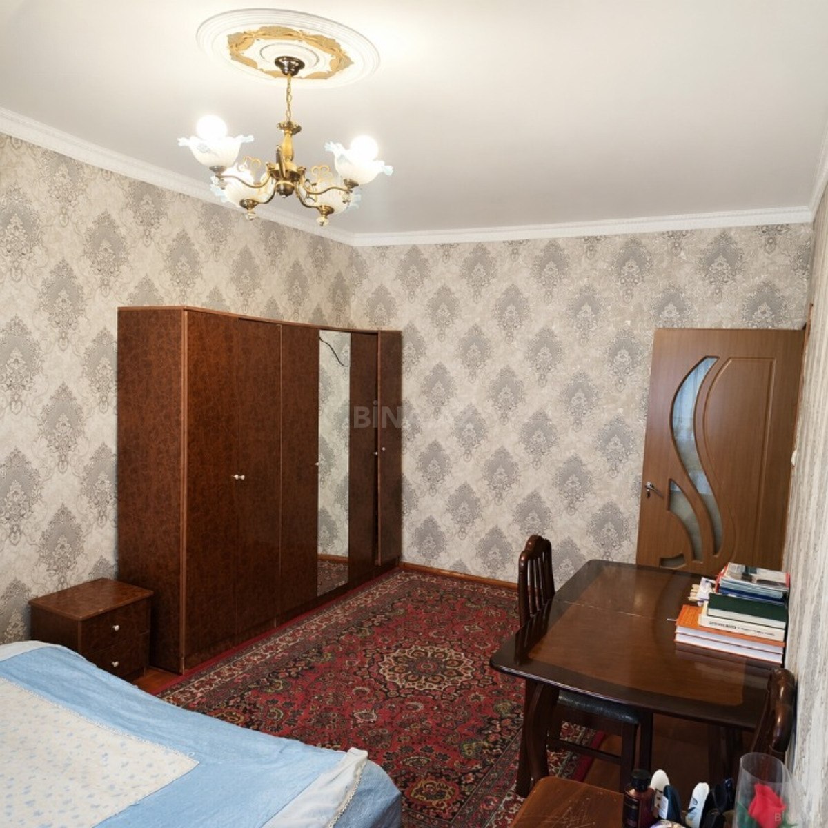 3 otaqlı Köhnə tikili, Həzi Aslanov m., Bakı