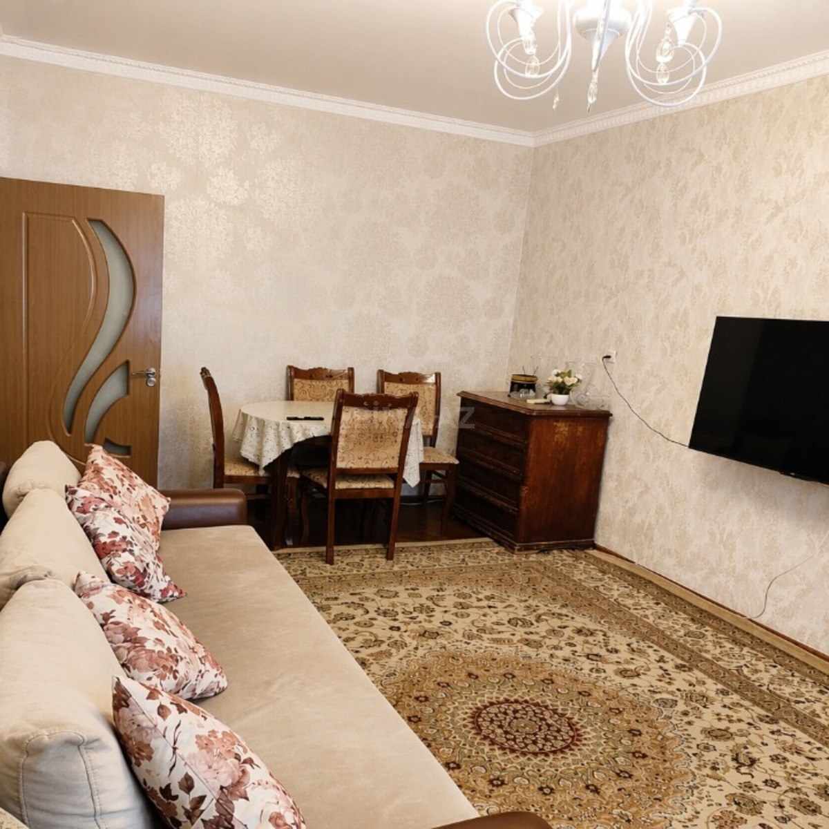 3 otaqlı Köhnə tikili, Həzi Aslanov m., Bakı