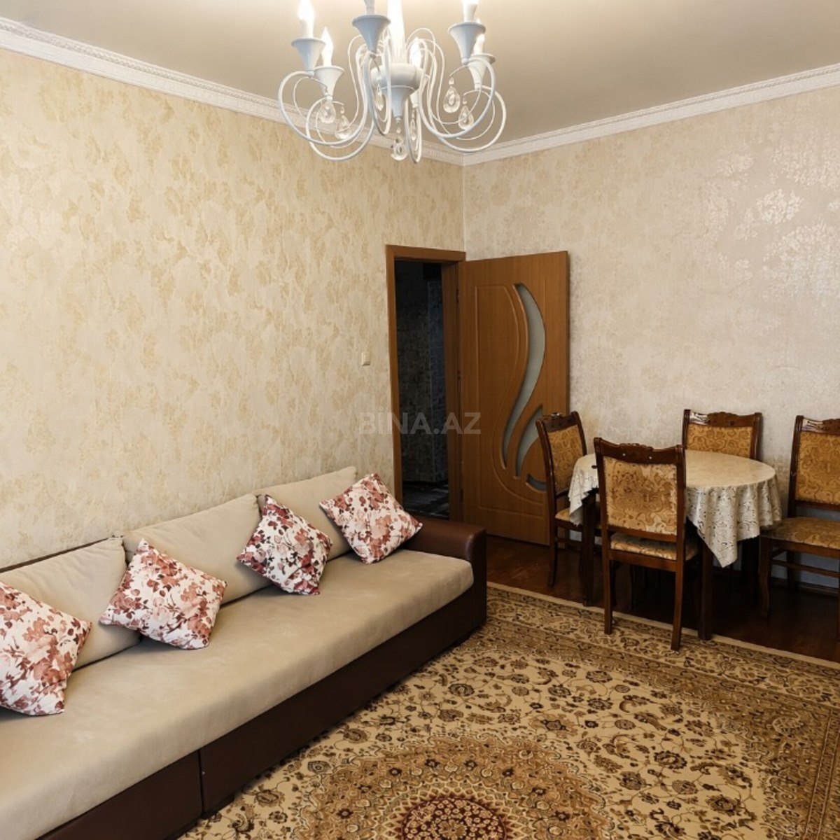 3 otaqlı Köhnə tikili, Həzi Aslanov m., Bakı