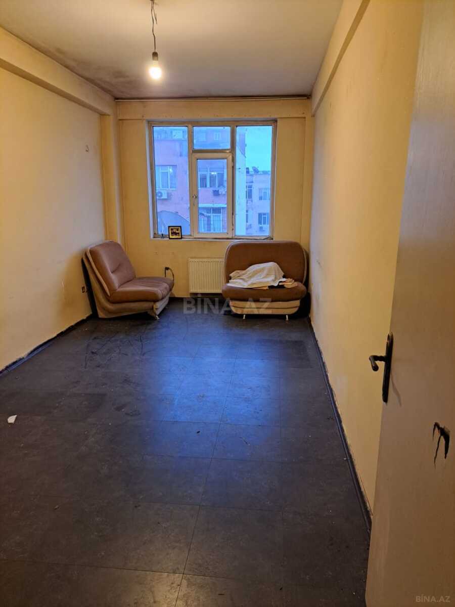 3 otaqlı Yeni tikili, Xırdalan