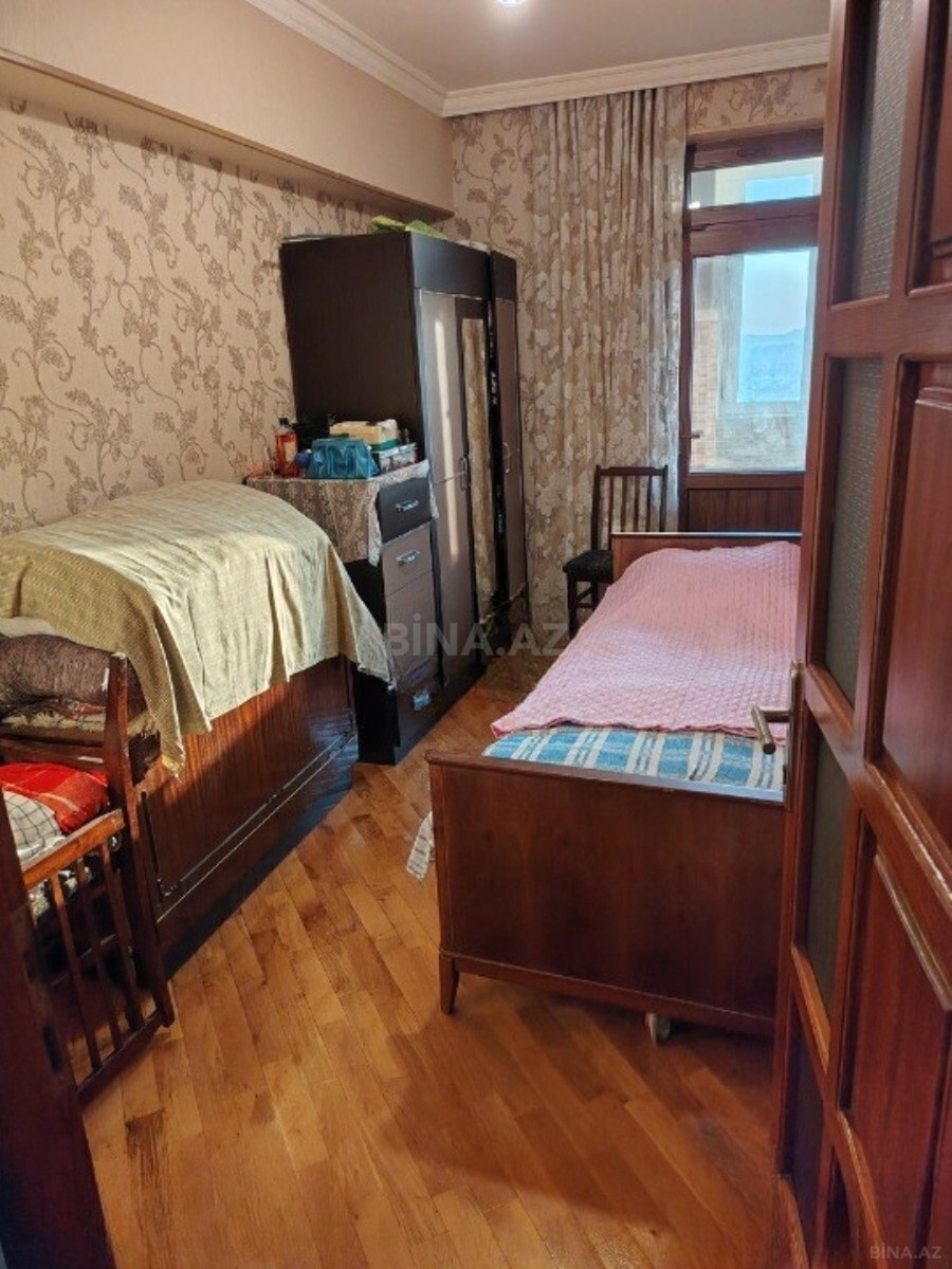 3 otaqlı Köhnə tikili, Əhmədli m., Bakı