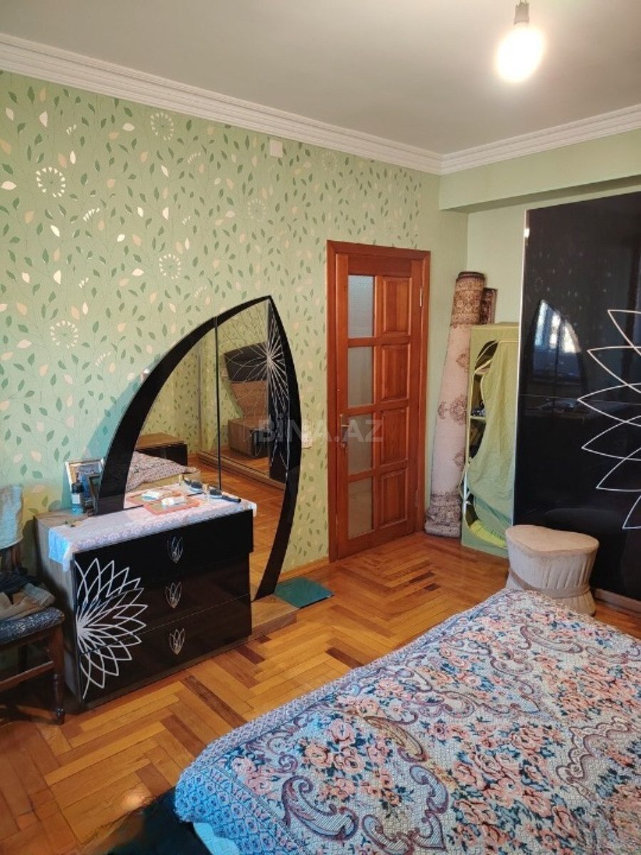 3 otaqlı Köhnə tikili, Əhmədli m., Bakı