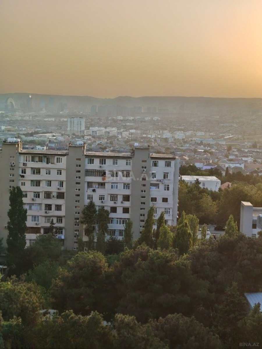 3 otaqlı Köhnə tikili, Əhmədli m., Bakı