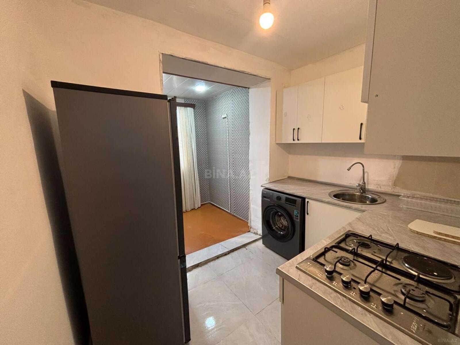 2 otaqlı Köhnə tikili, Elmlər Akademiyası m., Bakı