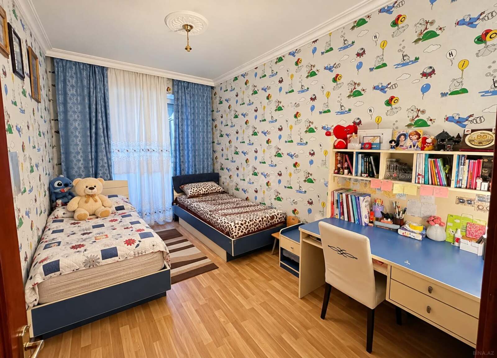 4 otaqlı Köhnə tikili, Xalqlar Dostluğu m., Bakı