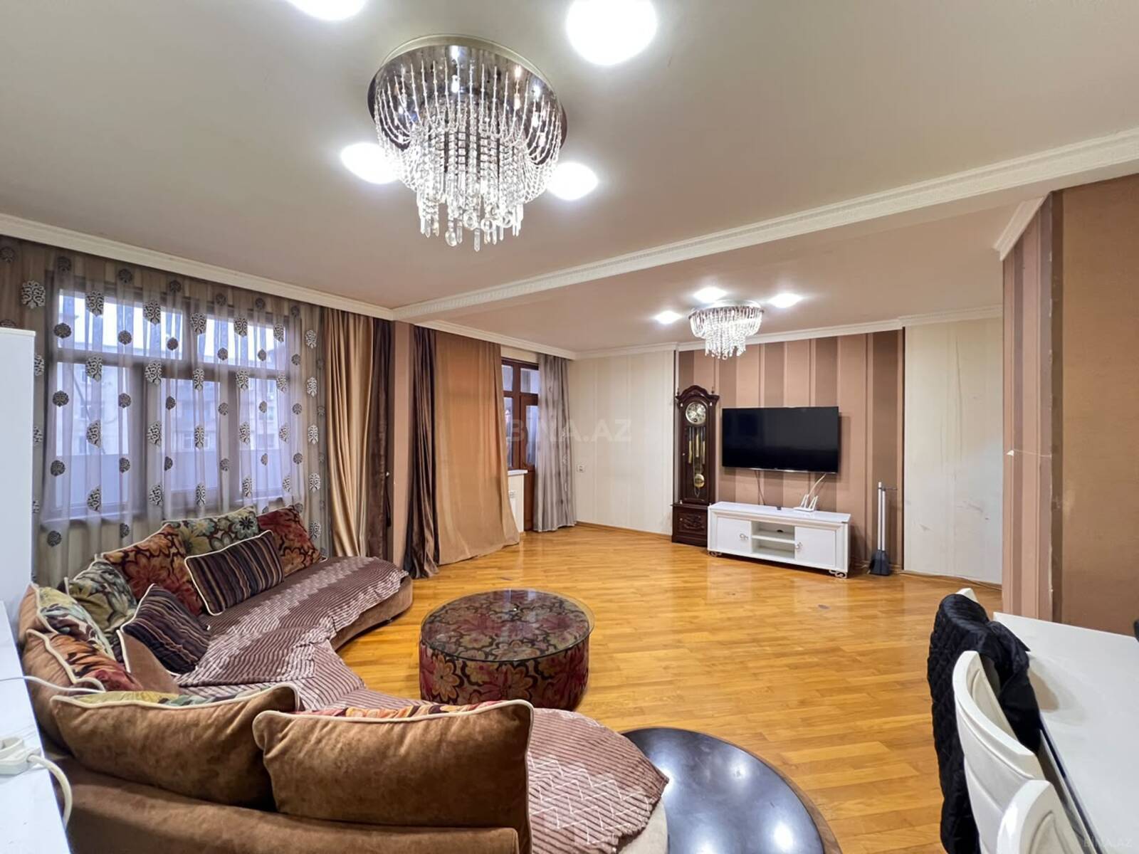 5 otaqlı Köhnə tikili, Əhmədli m., Bakı