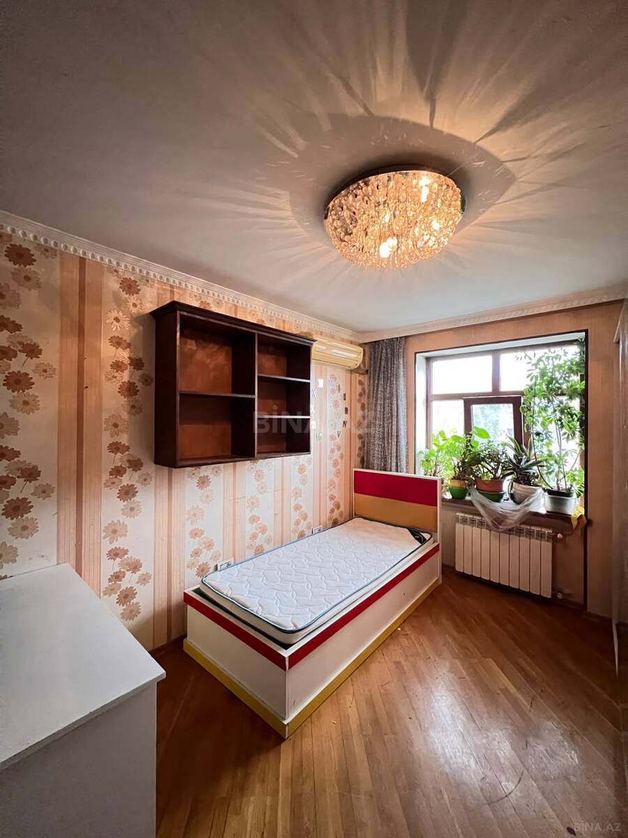 5 otaqlı Köhnə tikili, Əhmədli m., Bakı