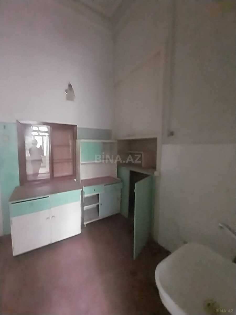 2 otaqlı Köhnə tikili, Nizami m., Bakı