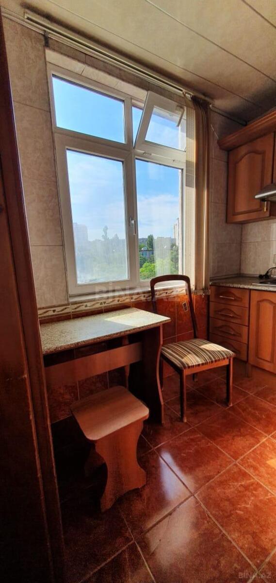 2 otaqlı Köhnə tikili, Memar Əcəmi m., Bakı