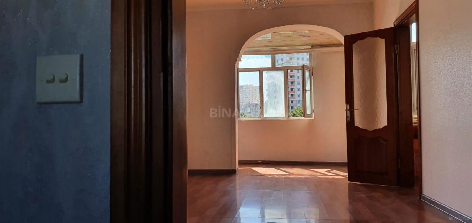2 otaqlı Köhnə tikili, Memar Əcəmi m., Bakı