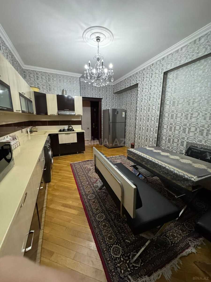 3 otaqlı Yeni tikili, İnşaatçılar m., Bakı