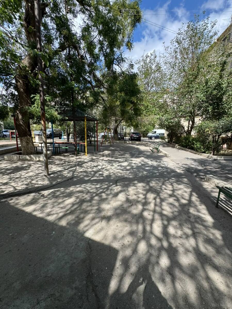 2 otaqlı Köhnə tikili, Gənclik m., Bakı