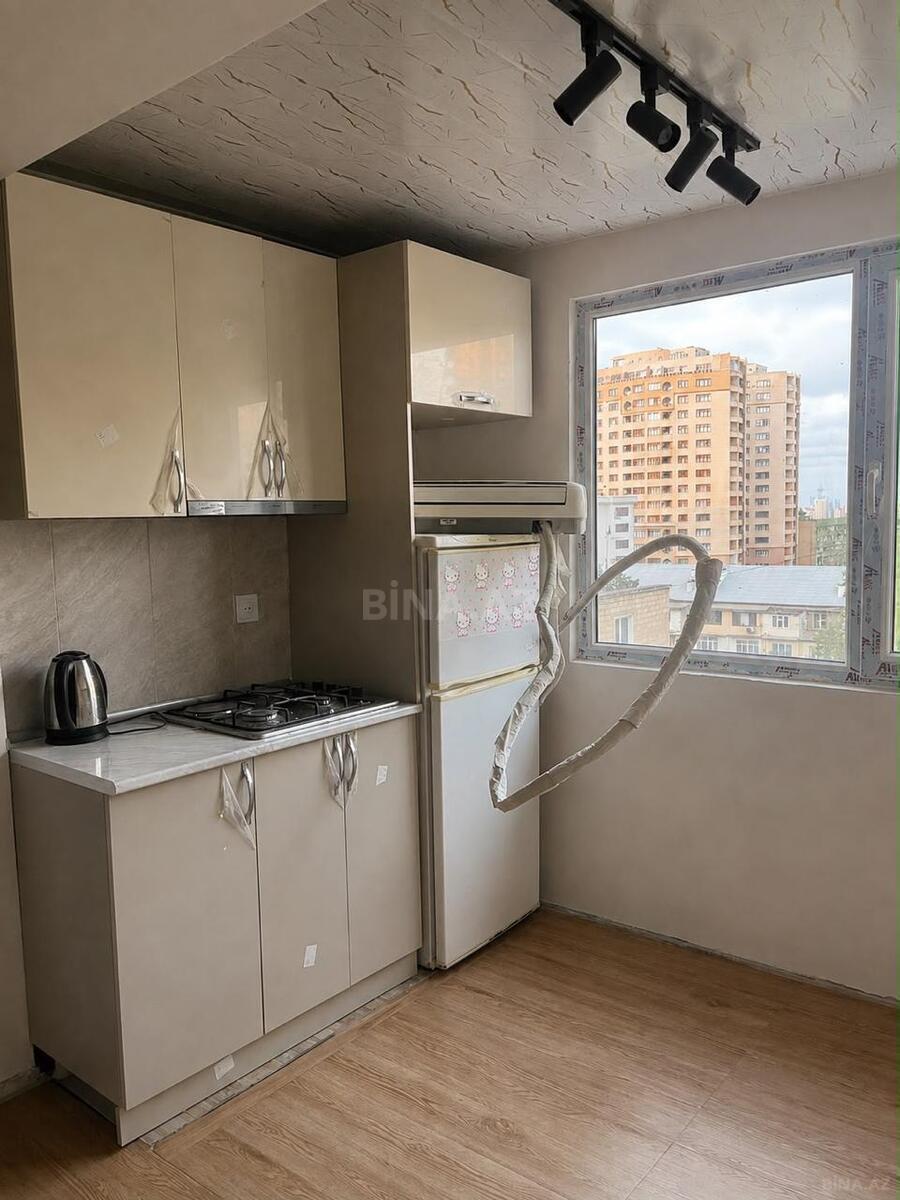 2 otaqlı Köhnə tikili, İnşaatçılar m., Bakı